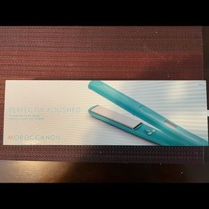 Moroccanoil Flat Iron